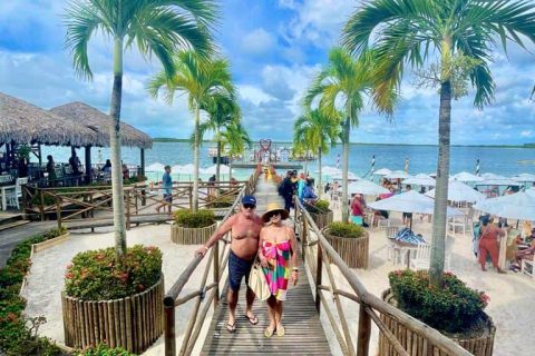 Casal no Passeio Leste de Jeri