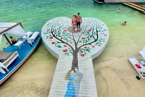 Casal no Passeio Leste de Jeri